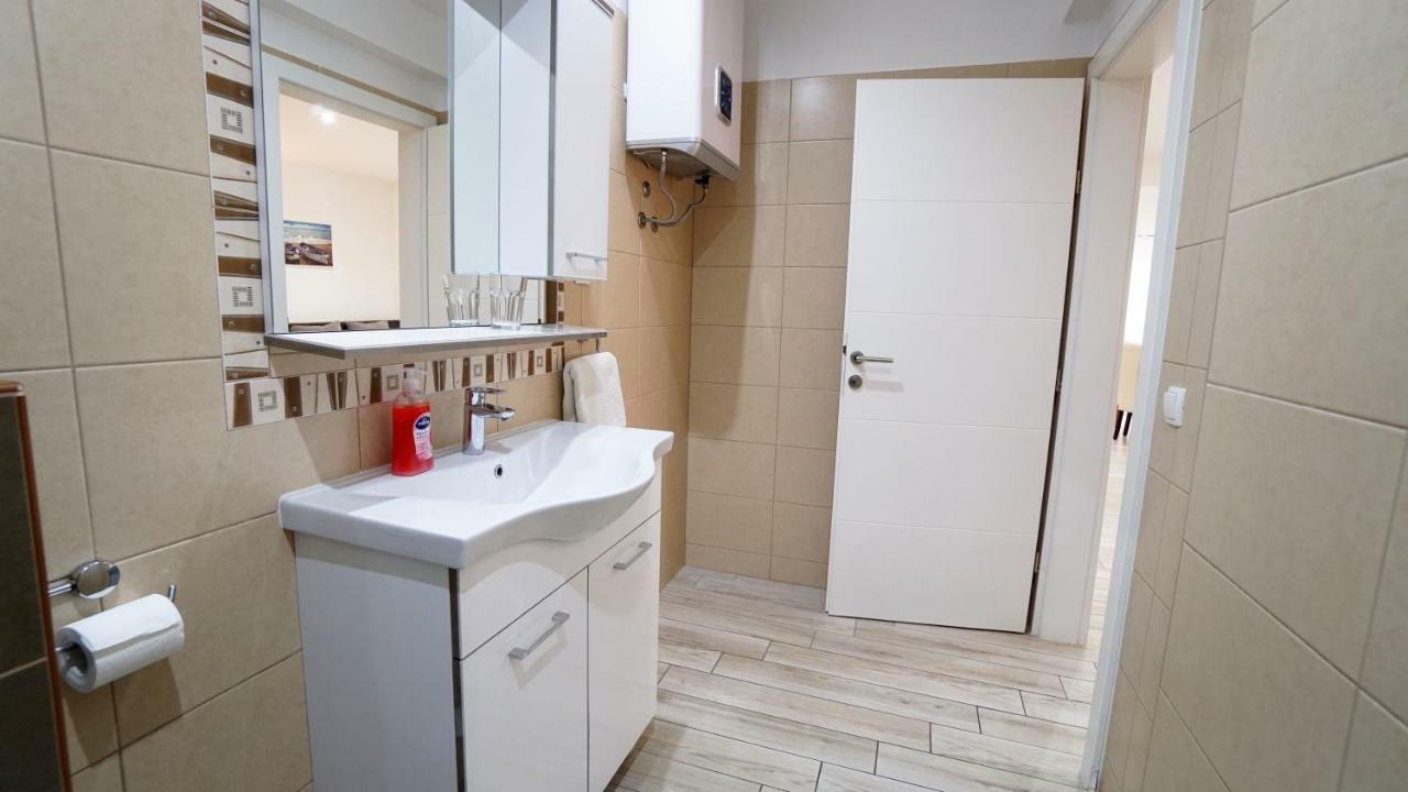 Apartments Lulic Zadar Room photo